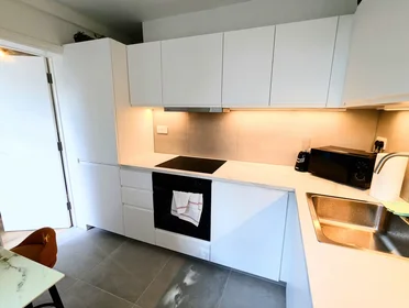 Entire apartment at Kirwyn Way, Camberwell, image 6 of 10