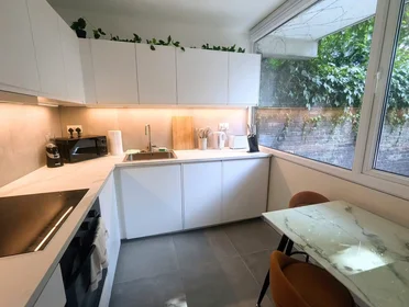 Entire apartment at Kirwyn Way, Camberwell, image 8 of 10