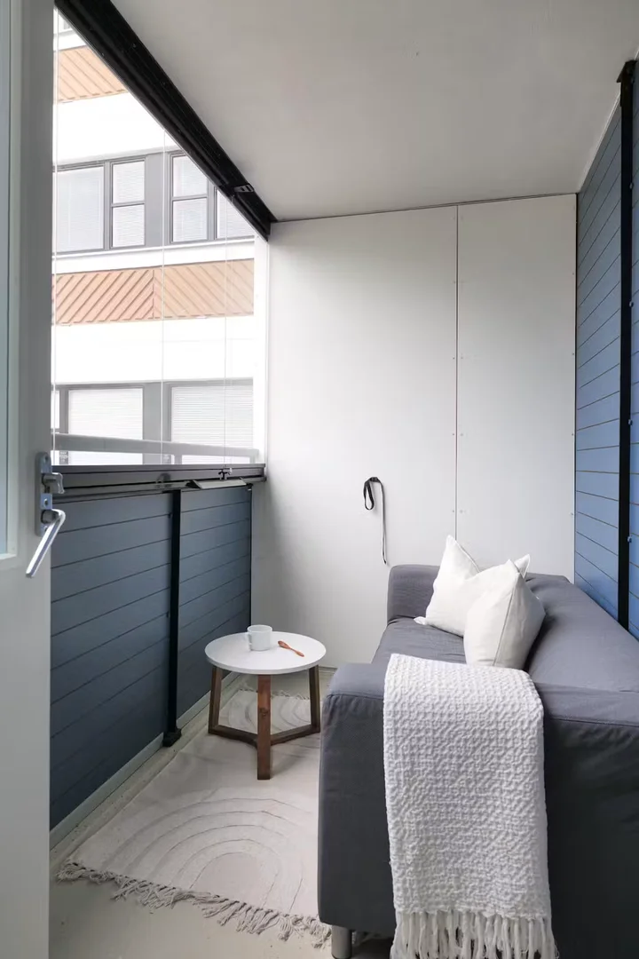 Functional student room perfect for studying in