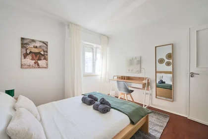 Quarto privado em Rua República da Bolívia, Lisbon, imagem 3 de 10