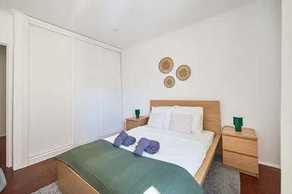 Quarto privado em Rua República da Bolívia, Lisbon, imagem 4 de 10