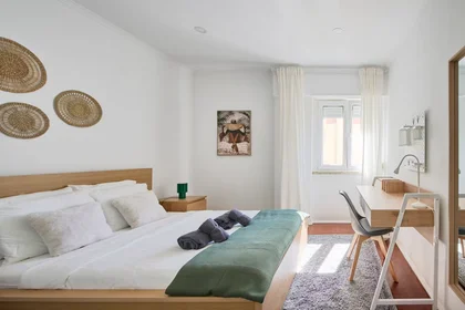 Quarto privado em Rua República da Bolívia, Lisbon, imagem 7 de 10