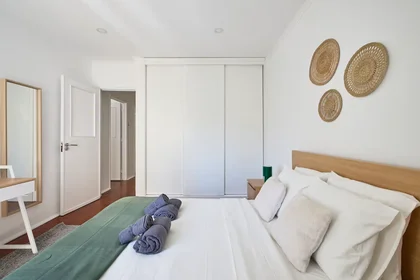 Quarto privado em Rua República da Bolívia, Lisbon, imagem 9 de 10