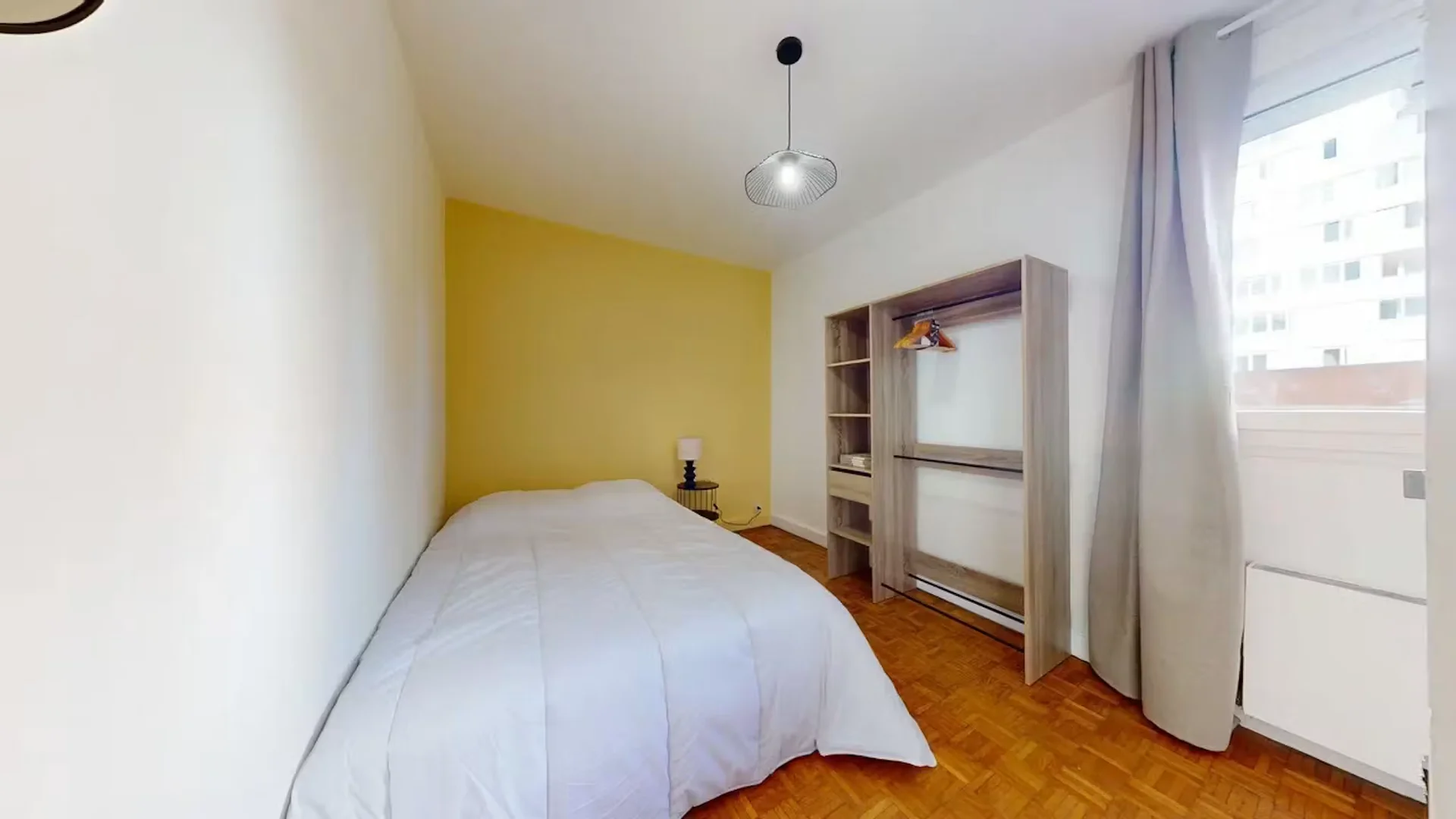 Economical student room with convenient location in