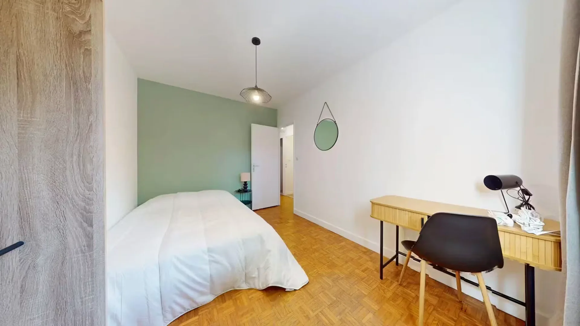 Komfortables und geräumiges Studentenzimmer in 