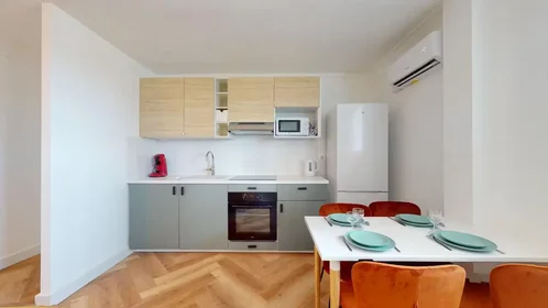 Chambre privée à Rue des Chasseurs, Estanove, image 8 de 10