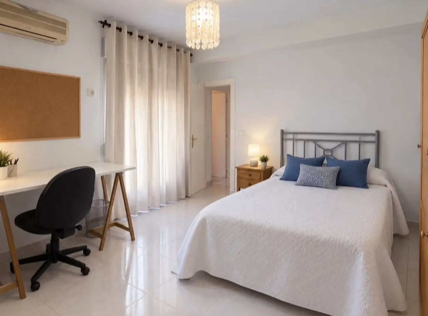 Chambre d'étudiant confortable et spacieuse dans