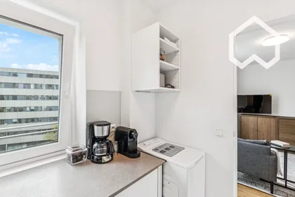 Entire apartment at Kurfürstenstraße, Mitte, image 6 of 10