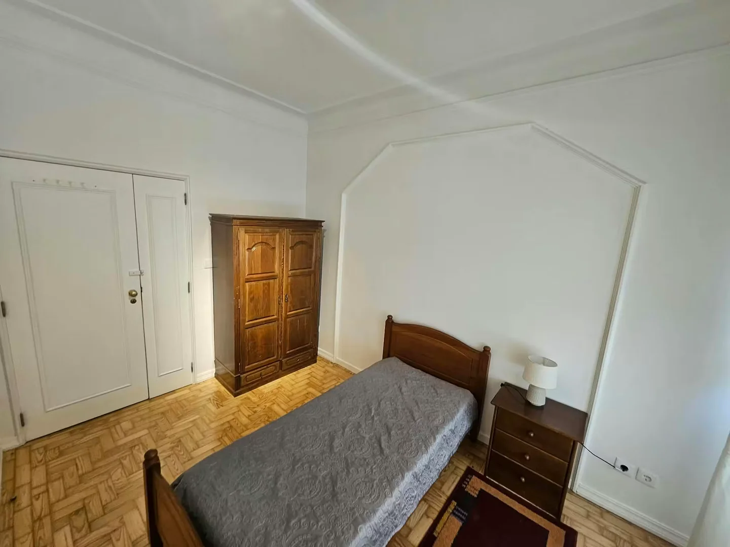 Camera per studenti in  con area studio e servizi in comune