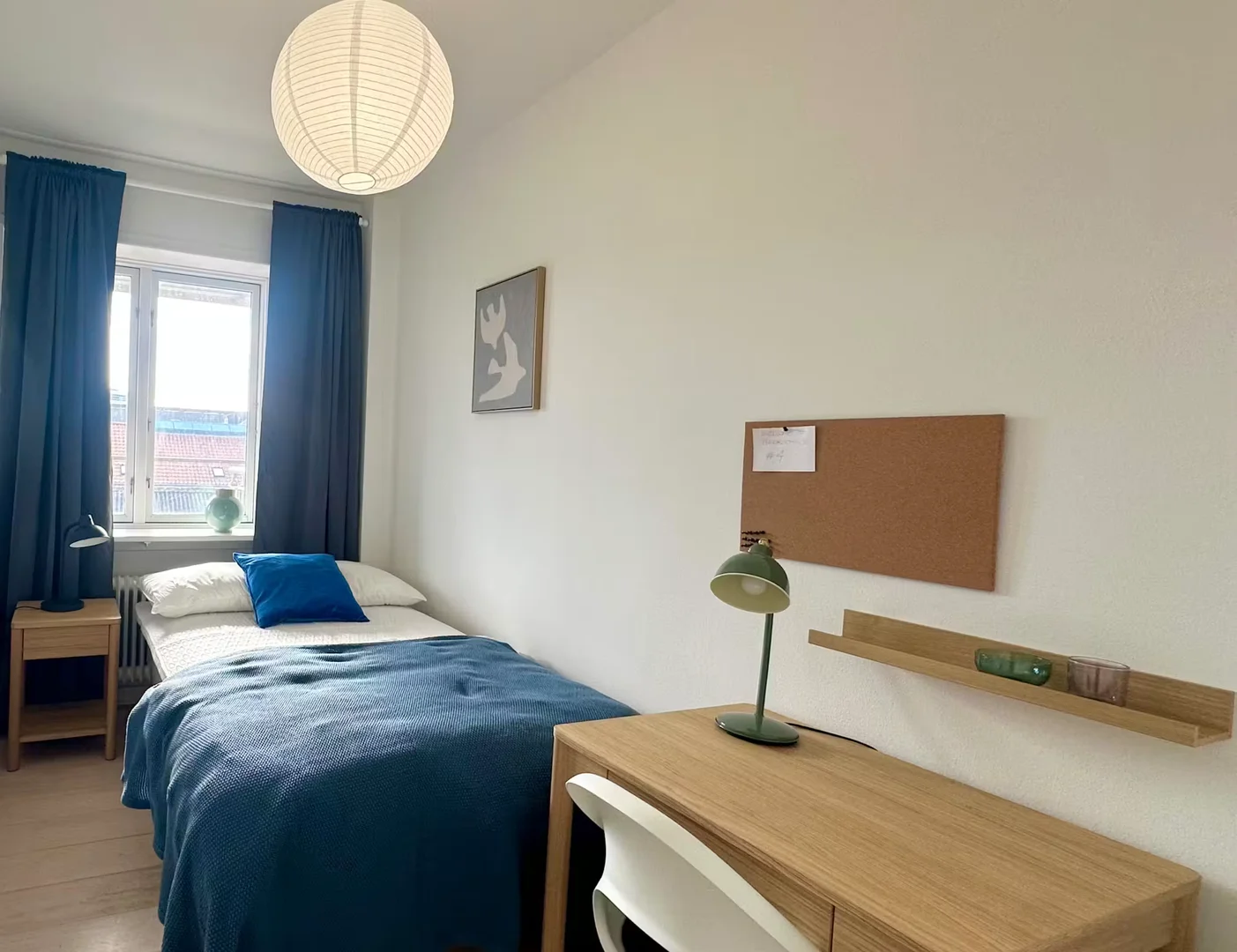 Room for rent in student apartment in , fully furnished