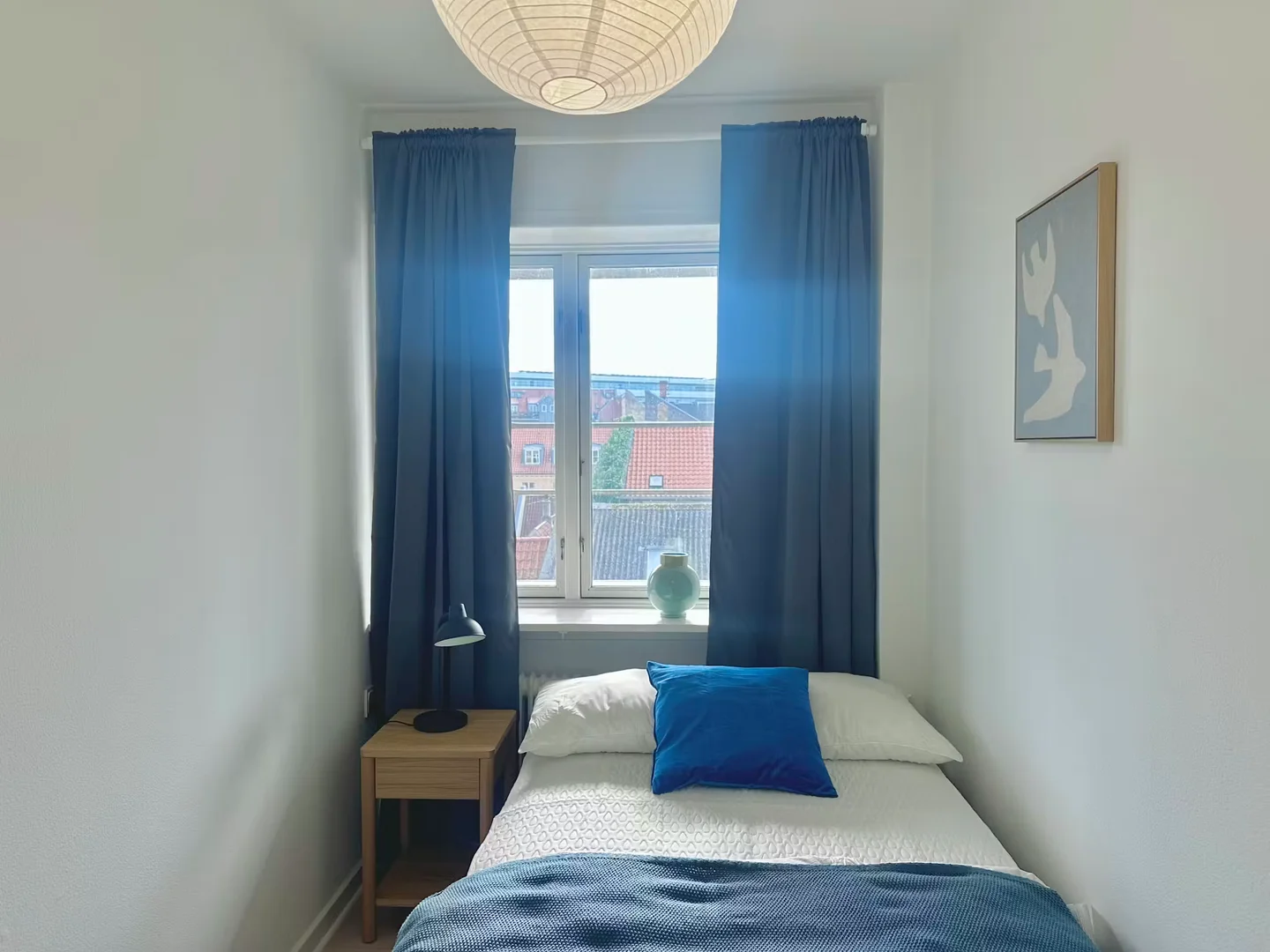 Budget-friendly student room close to campus in 