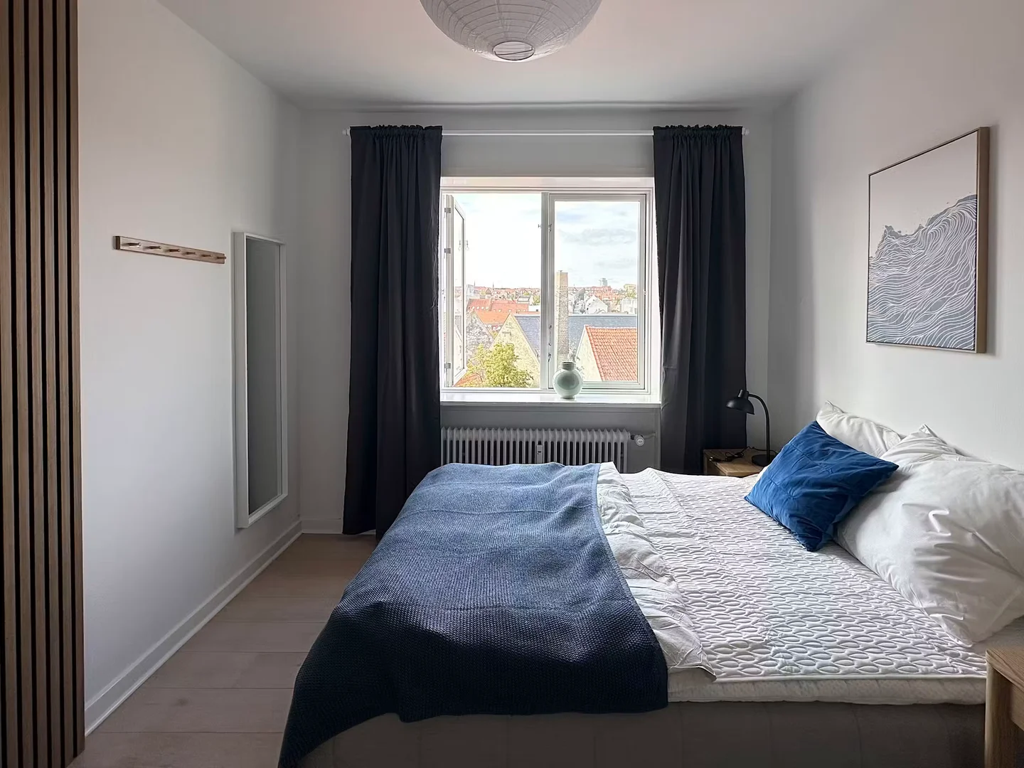 Student-friendly room in  with modern amenities