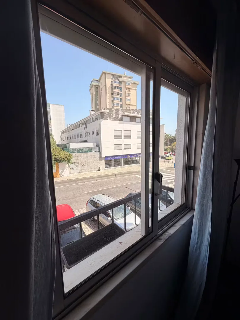 Avenida Doutor Francisco Sá Carneiro, Olival Moisés