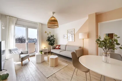 Prywatny pokój Avenue Georges Rouge, Vaulx En Velin Village, obraz 1 10
