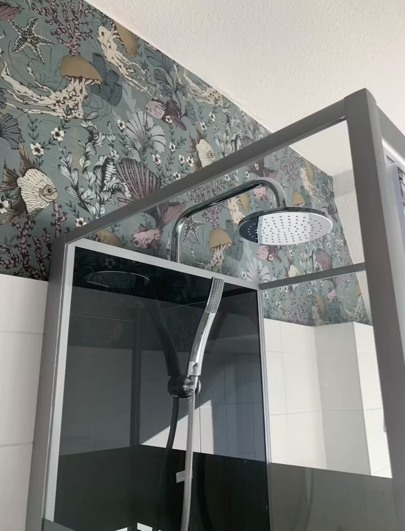 Quarto de estudante confortável e espaçoso em 