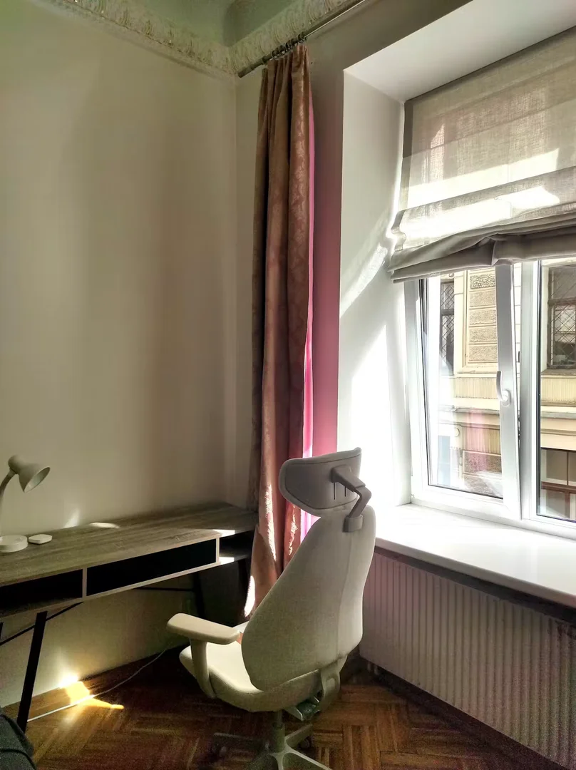 bölgesinde konforlu ve ferah öğrenci odası