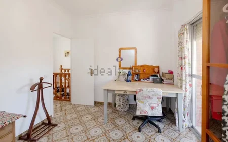 Private room at Calle Aruba, Puerto de la Torre, image 4 of 10