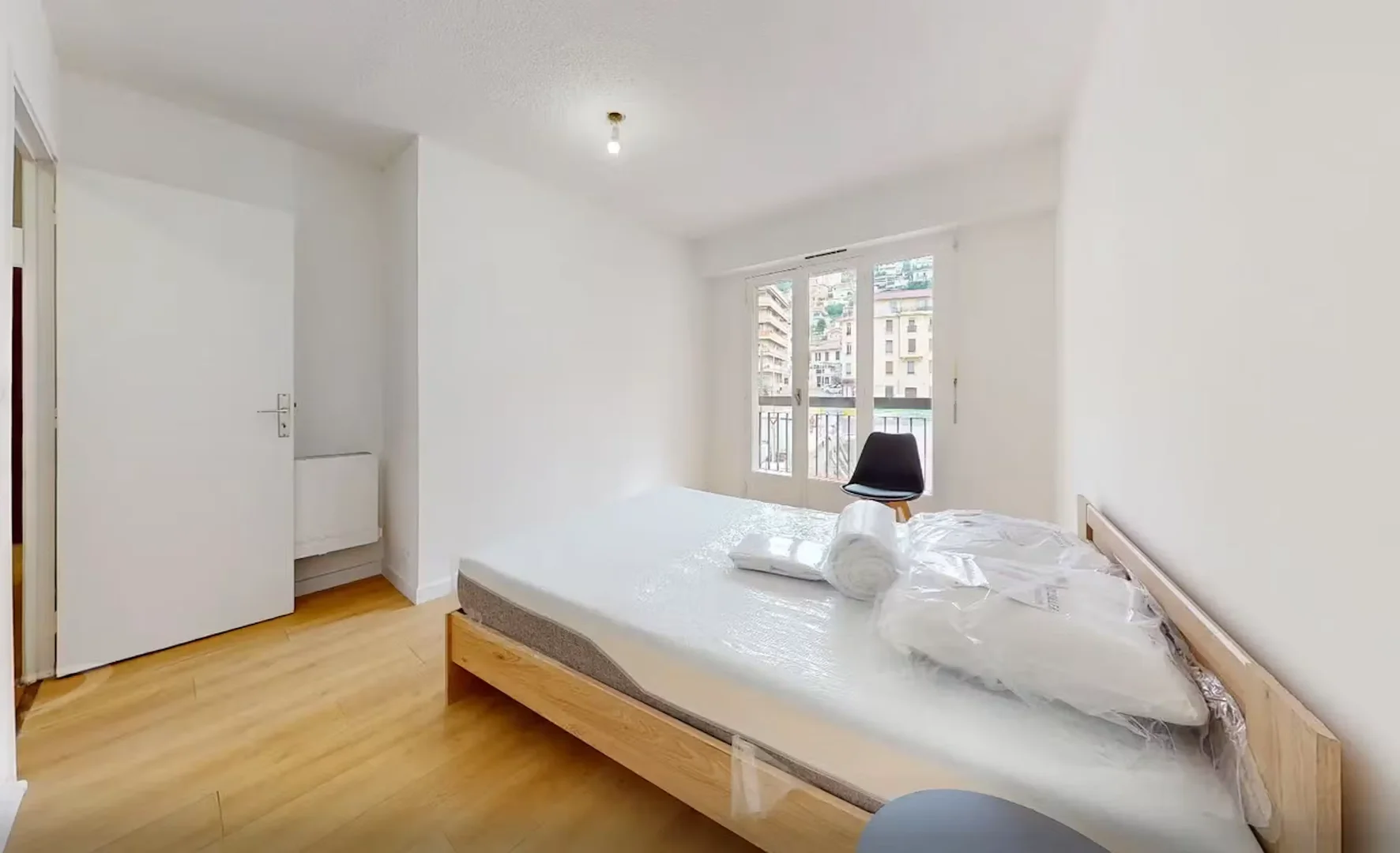 Funktionelles Studentenzimmer perfekt zum Studieren in 