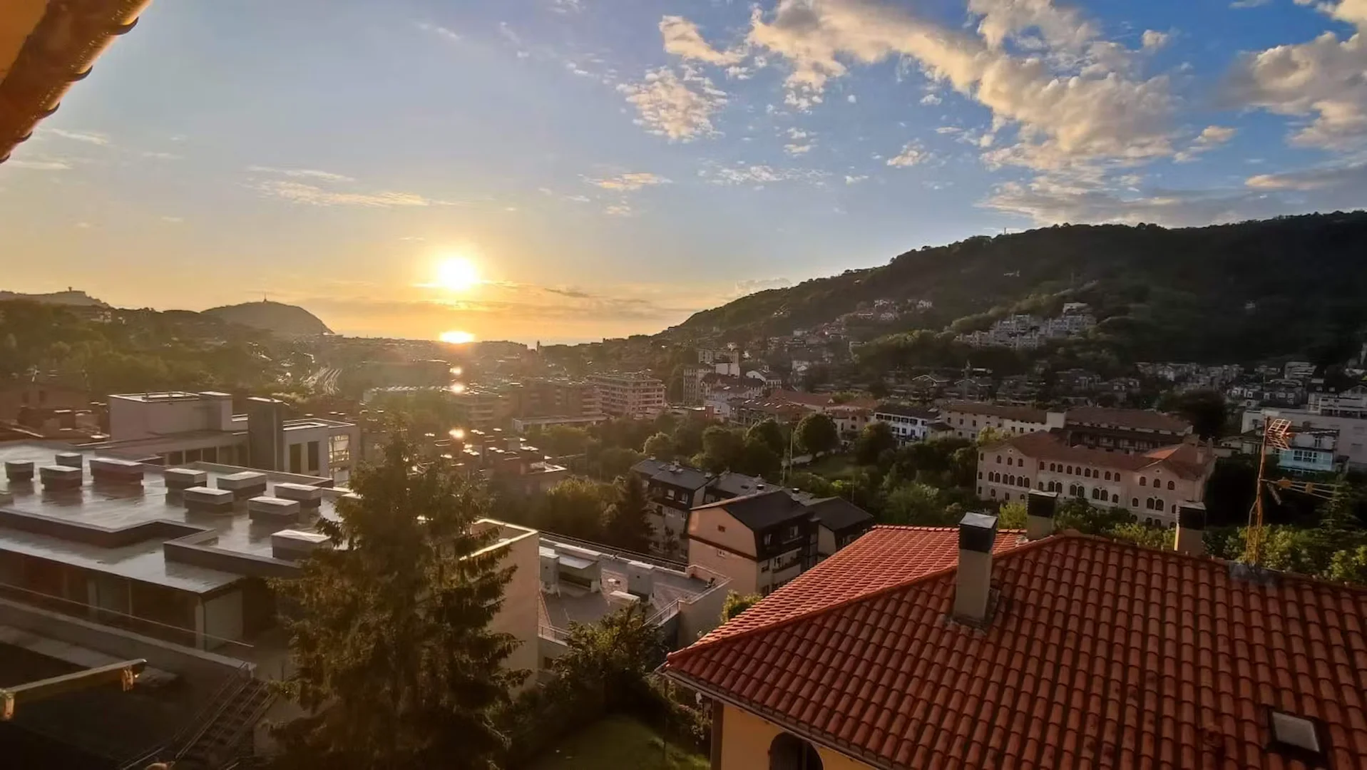 Luistarrak Kalea, Intxaurrondo