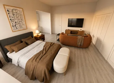 Entire apartment at Southwest 9th Street, Coral Way, image 1 of 5