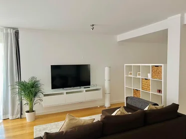 Dairenin tamamı konumu Rua Cidade de Viseu, Parede, 8 10 görüntüsü