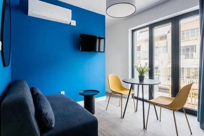 Dairenin tamamı konumu Georgiou Gennadiou, Athens, 1 10 görüntüsü