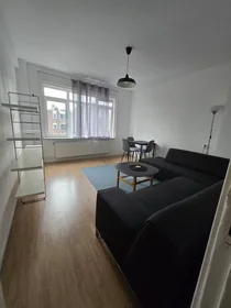 Apartamento inteiro em Scheveningsestraat, Noord, imagem 1 de 10