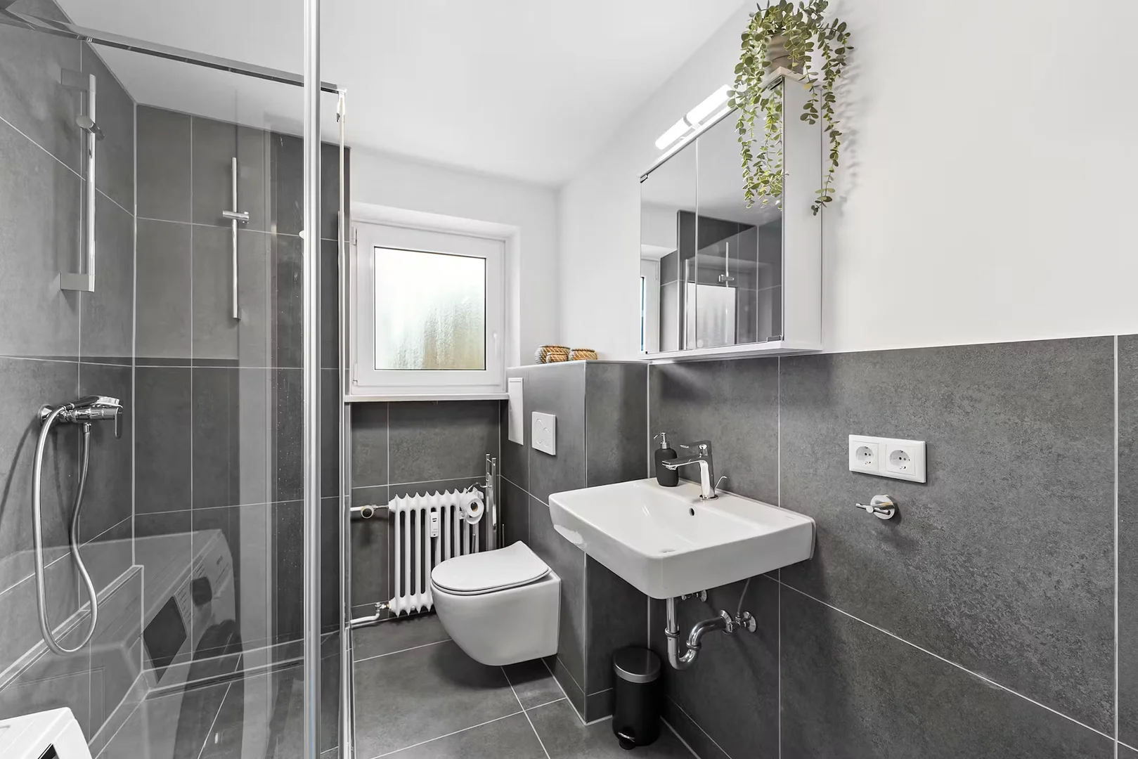 Student-friendly room in with modern amenities