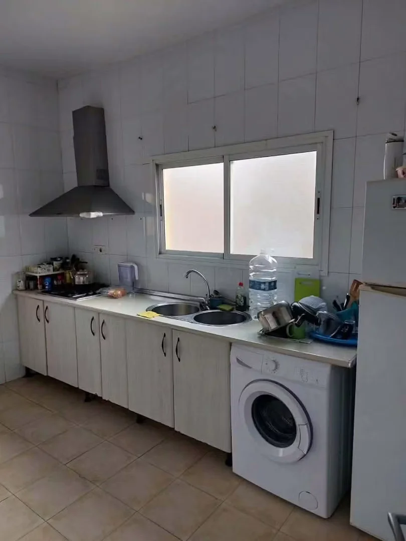 Öğrenciler için rahat oda  bölgesinde mevcut