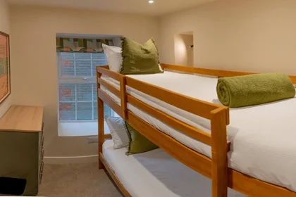 Entire apartment at Buckwell Street 18, image 4 of 14