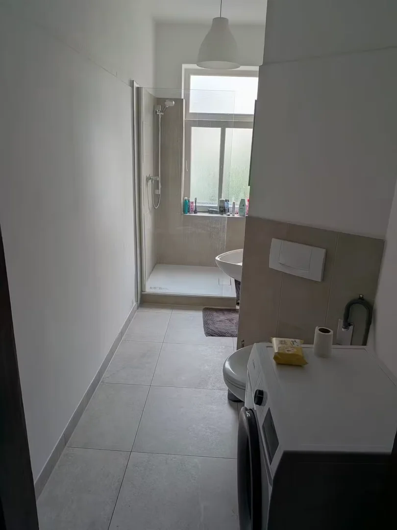 Quarto acolhedor para estudantes disponível em