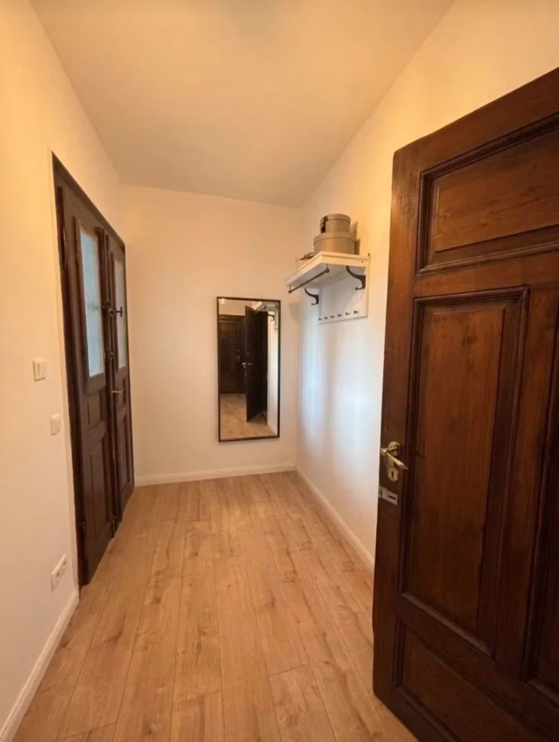 Quarto de estudante económico com localização conveniente em