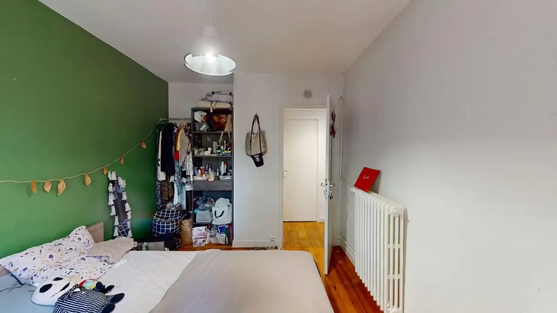 Zimmer in Studentenwohnung in zu vermieten, voll möbliert