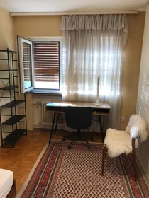 Privatzimmer in der Falkensteiner Straße, Niederhöchstadt, bild 1 von 10