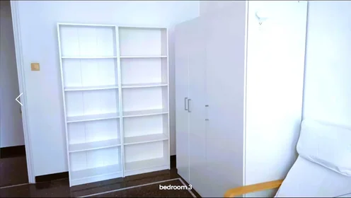Stanza privata in Via Aldo Manuzio, San Fruttuoso, immagine 1 di 7