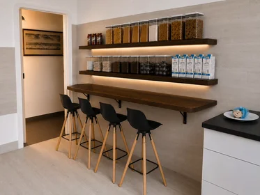 Quarto privado em Via Aldo Manuzio, San Fruttuoso, imagem 6 de 8