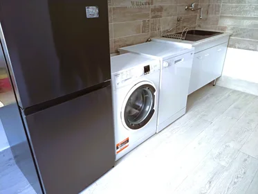 Quarto privado em Via Aldo Manuzio, San Fruttuoso, imagem 8 de 8