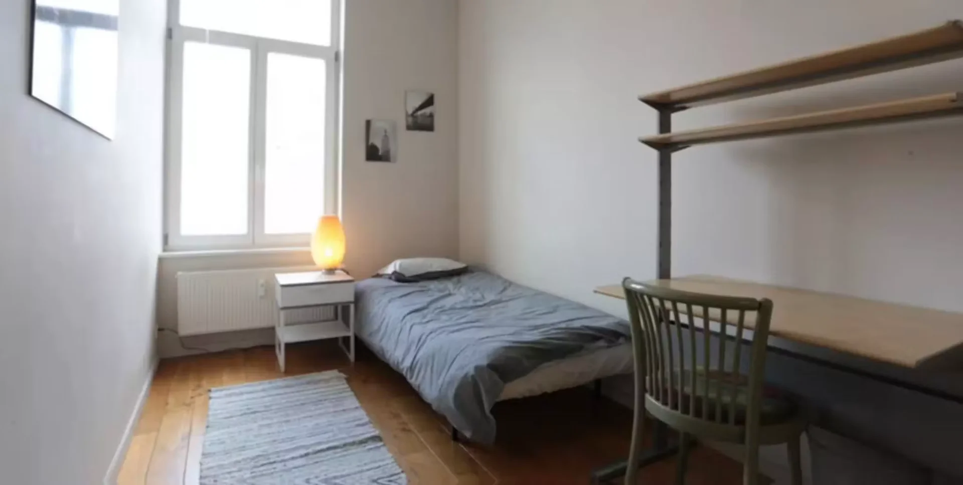 Bezahlbares Zimmer für Studenten mit ausreichender Beleuchtung in 