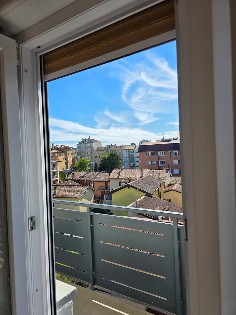 Budget-friendly student room close to campus in 