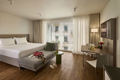 Private room at Rue du Jura, image 1 of 4
