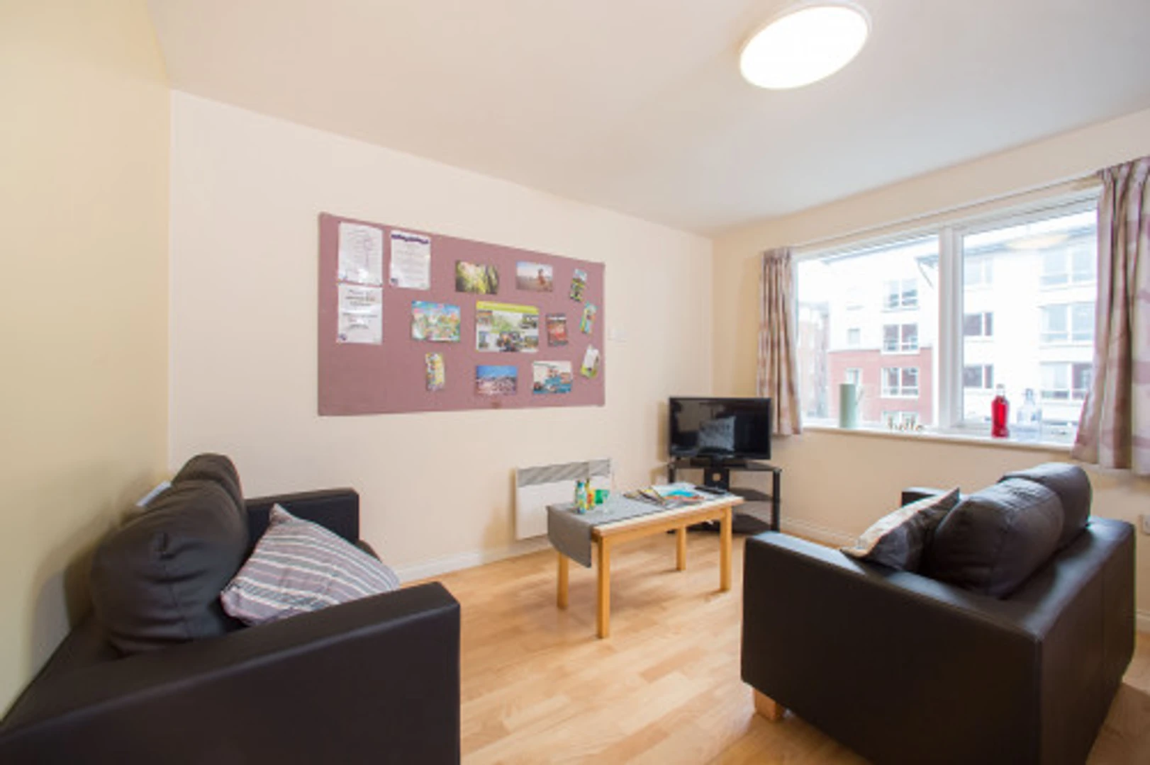 Habitación estudiantil económica con ubicación conveniente en 