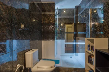 Quarto privado em Rua de Costa Cabral, imagem 15 de 30