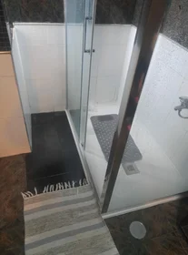 Quarto privado em Rua de Costa Cabral, imagem 18 de 30