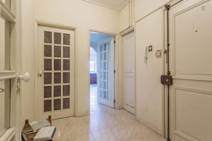 Quarto privado em Rua de Costa Cabral, imagem 22 de 30