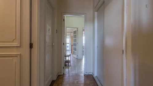 Quarto privado em Rua de Costa Cabral, imagem 25 de 30