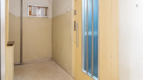 Quarto privado em Rua de Costa Cabral, imagem 26 de 30