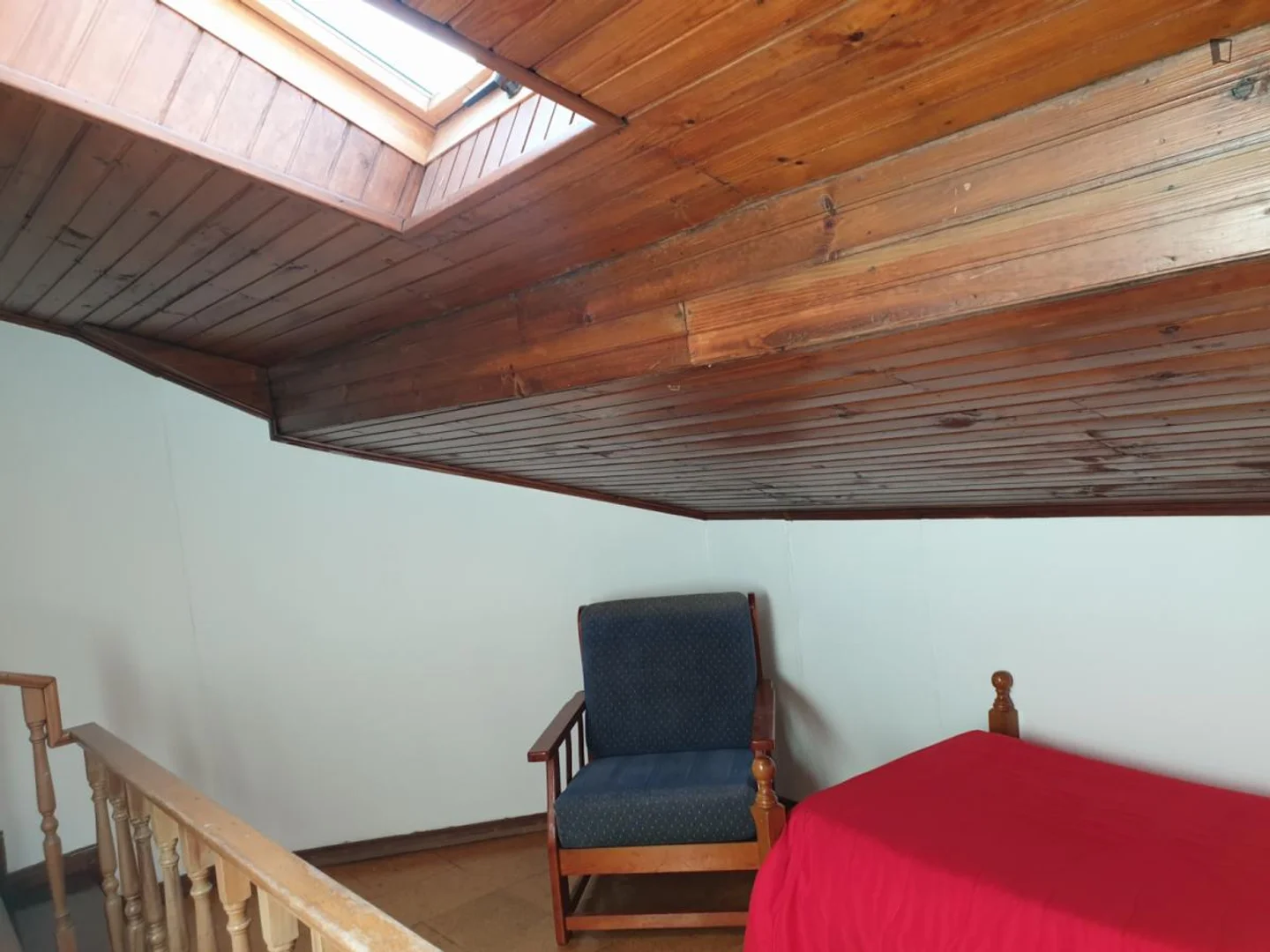 Cozy room for students available in 