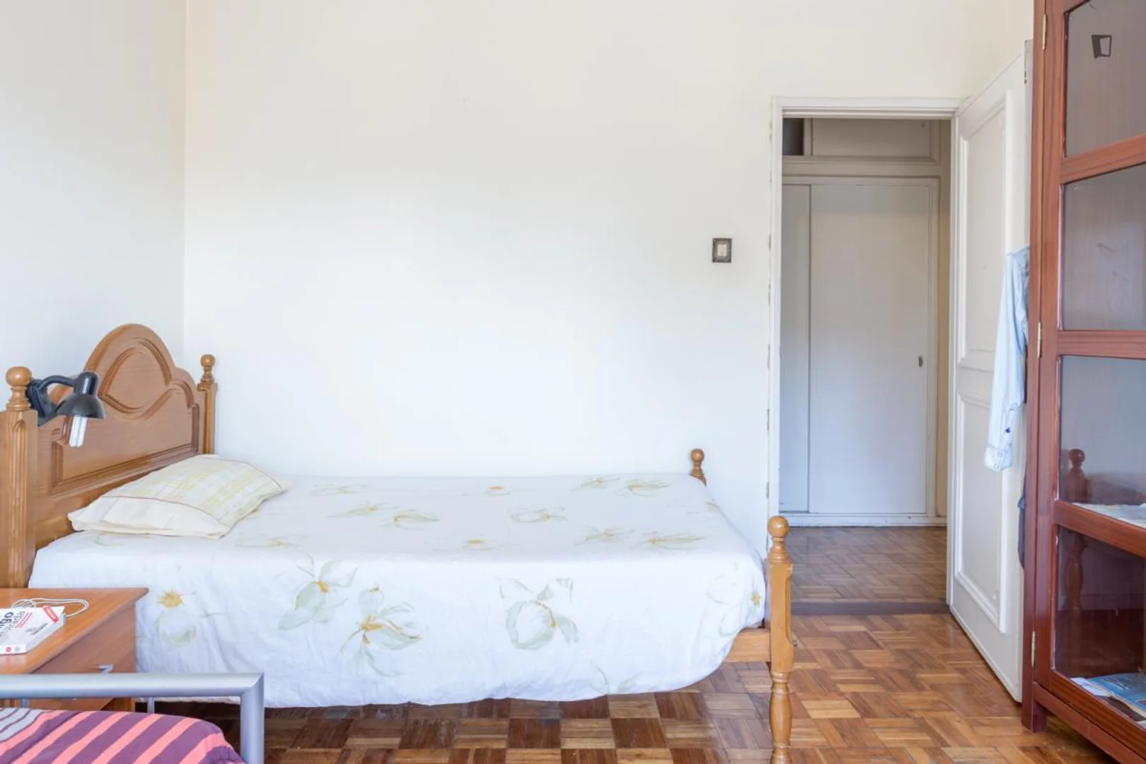 Economical student room with convenient location in 