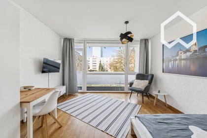 Entire apartment at Loisachstraße, image 1 of 10