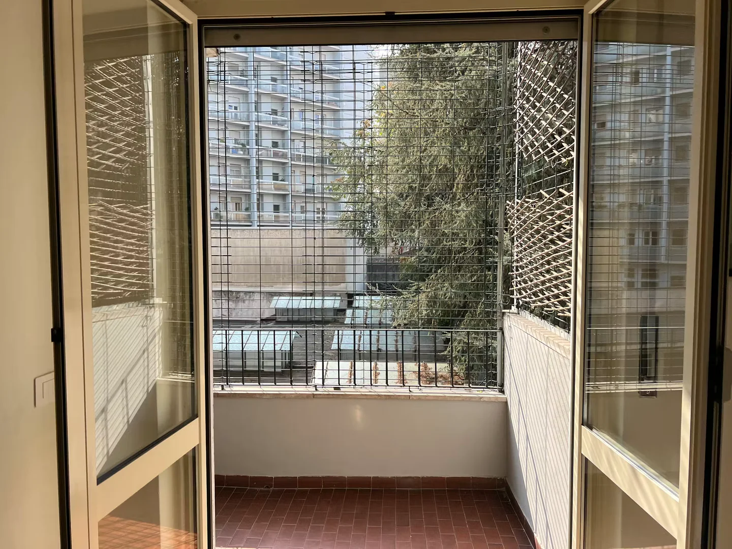 Quarto acolhedor para estudantes disponível em